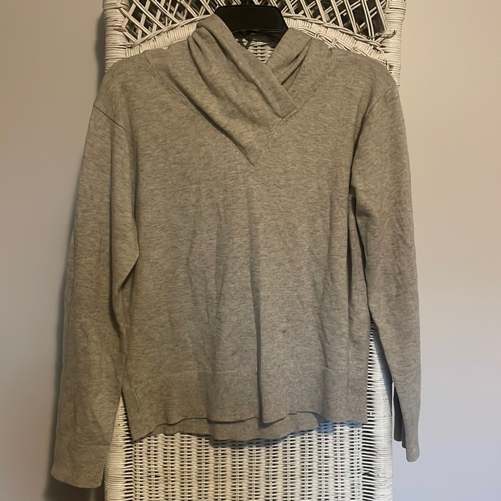 Gap small heather gray sweater hoodie